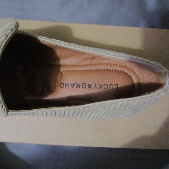 Lucky Brand Naiser Corduroy Loafer Tan Beige Brown Womens Size 5 NIB Beautiful! - Picture 4 of 8